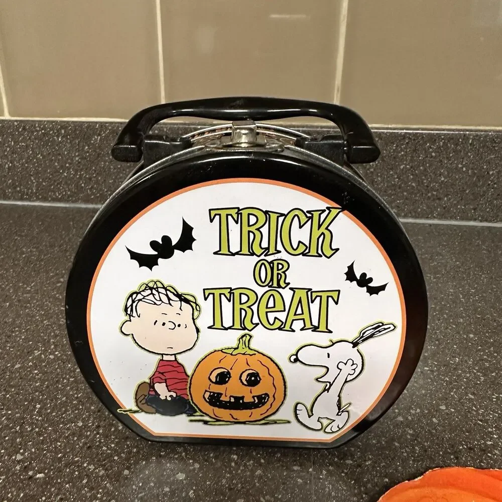Peanuts Halloween Lot – 2011 Trick or Treat Tin + Vintage Pumpkin Carols Book